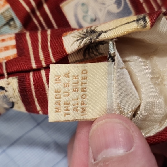 Tommy Bahama Silk Tie - Tropical Patriotic Theme - Stylish Men's Neckwear - Picture 4 of 7